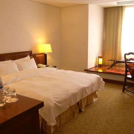 Beautiful Hotel Taipei Сіньдянь Екстер'єр фото